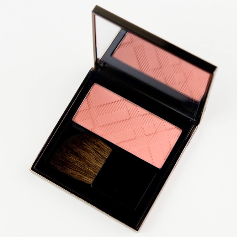 Burberry Light Glow Natural Blush 02 Cameo Blush